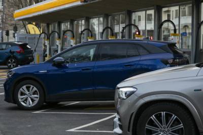 NÅ: Senker momsgrensa