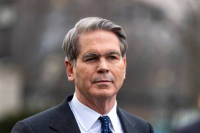 USA lanserer milliardplan for skip i Hormuz – storbank tviler på kapasiteten