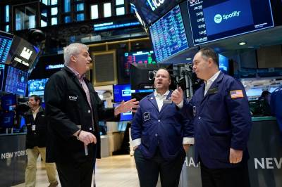 Små utslag på Wall Street før SpaceX-handel