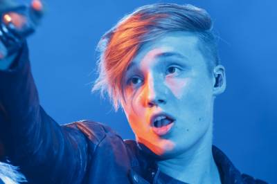 Isac Elliot har fått barn