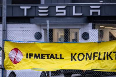Tesla i Sverige: Kjøpte seg ut av streik