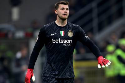 Inter Milans andrekeeper Josep Martínez kjørte på en eldre person med bilen sin