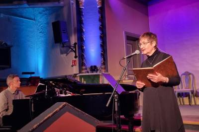 Kristi Kinsarvik - Ole Henrik Giørtz - Inger Hagerup for voksne