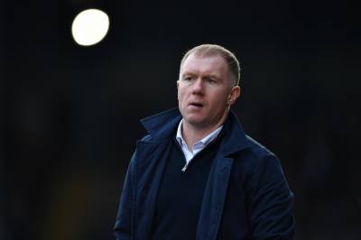 Scholes reagerer på behandlingen av Manchester United-spiller