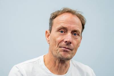 Reagerer etter å ha mistet jobben: – Skuffet