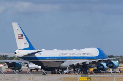 Trump får gull på sitt Air Force One