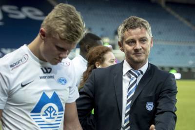 Dukket opp sammen: Nettet koker