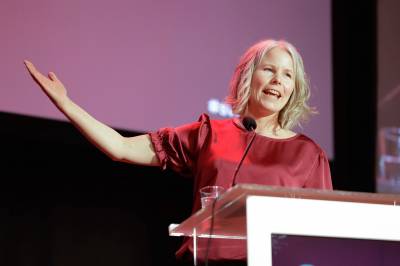 Kirsti Bergstø taler til landsstyremøte i SV