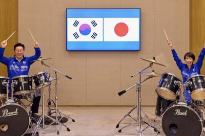 K-pop-trommeduett stjeler showet på toppmøtet mellom Japan og Sør-Korea