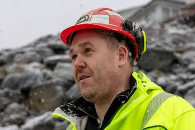 Anleggs­firma kjemper mot konkurs: – Det blir lite søvn, det er tungt å stå i.