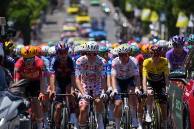 Skogbrann setter Tour de France-etappe i fare