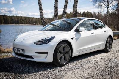 Tesla lanserer sin billigste modell i Norge