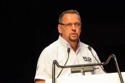 width=device-width, initial-scale=1