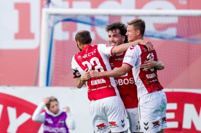Rødt kort og praktscoring da «Kåffa» vant knepent i Sandefjord