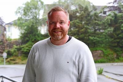 André er tilbake: Nå med podcast på lokalradioene