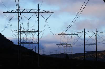 Advarer 1,9 millioner  norske strømkunder