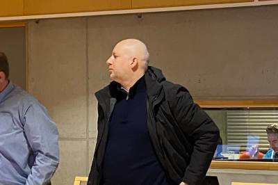 Langli i retten: Avbrøt motparten