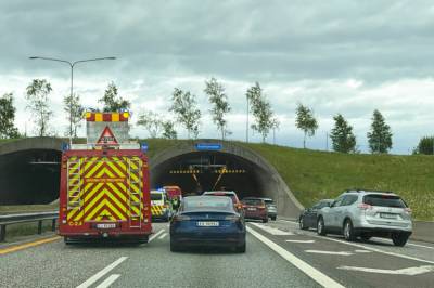 Trafikale utfordringer på E18 etter ulykker 