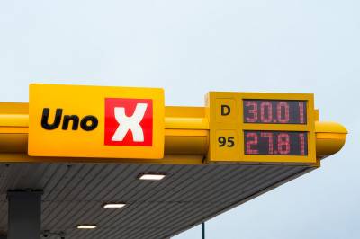 Konkurransetilsynet: Kan spare 300 kroner på å fylle til rett tid