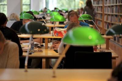 Ny student? Måke gjennom pensum eller sjekke om du forstår det du leser underveis?