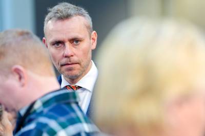 Tre grove bommerter fra Borten Moe