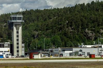 Kansellerer enda flere flyavganger