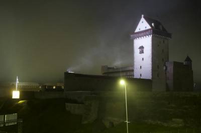Bygger base rett ved Putins fort: – Kan ikke være redd
