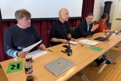 Nøyde seg med sterk kritikk