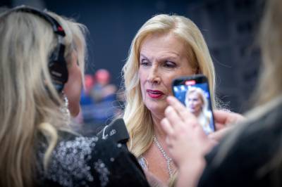 Gunilla Persson tapte i retten