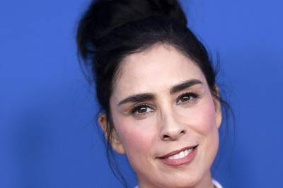 Sarah Silverman (54): – Du føler deg som dritt og er livredd