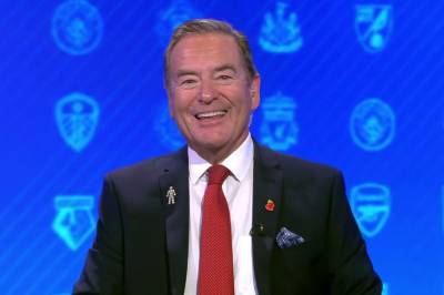Jeff Stelling ber FIFA om å flytte VM i 2026 fra USA til Storbritannia etter Donald Trumps trusler