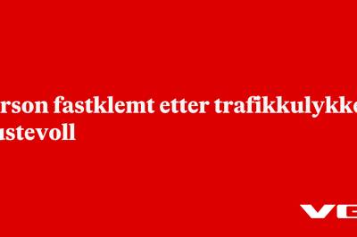 Person fastklemt etter trafikkulykke i Austevoll 