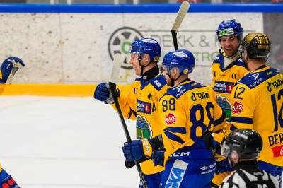 Storhamar og Frisk klare for NM-semifinale i ishockey – VIF og Stavanger slo tilbake
