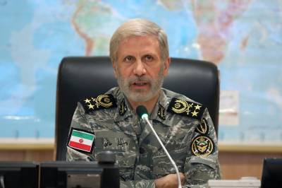 Irans militærsjef advarer USA og Israel mot å angripe