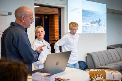 Er hovedroller i ny bok