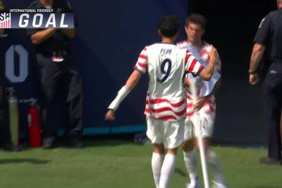 Christian Pulisic med scoring for USA