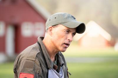 – Tok selfiebilde i bar overkropp på badet