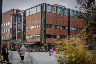 Kinosalget bør være en advarsel før biblioteket selges