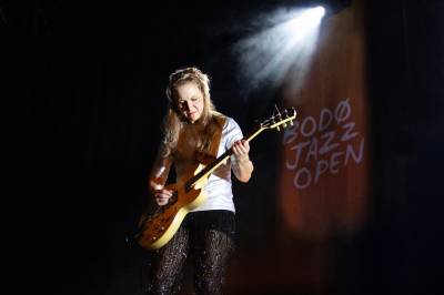 Hedvig Mollestad og Bodil Niska - Bodø Jazz Open