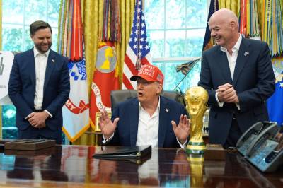 Donald Trump latterliggjør VM-priser