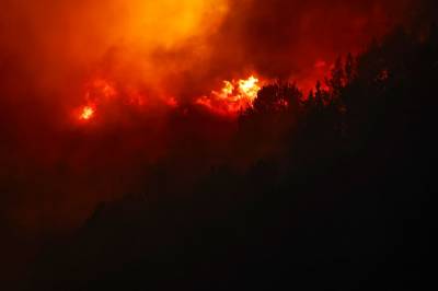 Storbrannen i Ålesund:  Barnehager og skoler stenges
