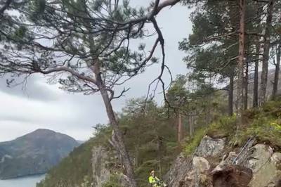 Se fjellsikringen i Modalen