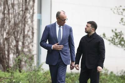 Tyskland og Ukraina inngår en stor avtale om drone- og forsvarssamarbeid