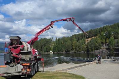 Nå blir atkomsten til rullestolrampa mye bedre
