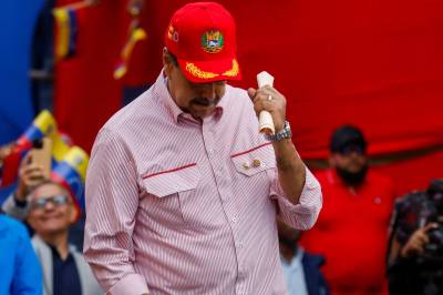 Trump har sendt en enorm militær styrke til Karibia. Tar Venezuelas leder det som et hint eller en bløff?