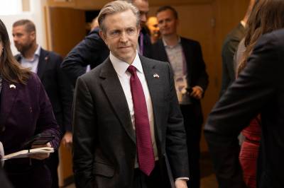 Amerikansk ambassadør avviser maktbruk mot Grønland