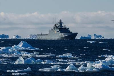Grønlands regjering: Vil øke innsatsen for at forsvaret av Grønland skjer i Natos regi