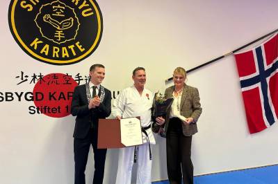 Ildsjel ble over­ras­ket med Kongens fortjenst­medalje