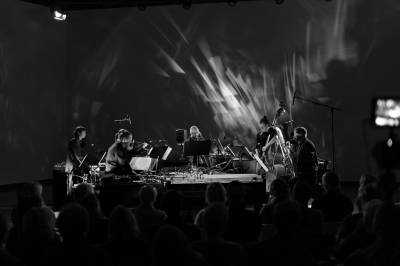 Peder Simonsen & Jo David Meyer Lysne - Spektralmaskin II