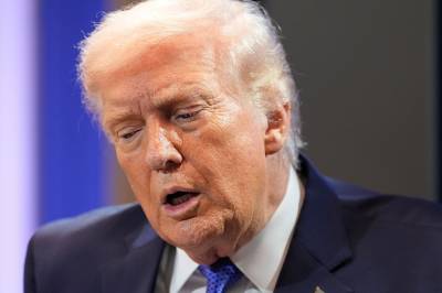 Sender hospitalskip til Grønland